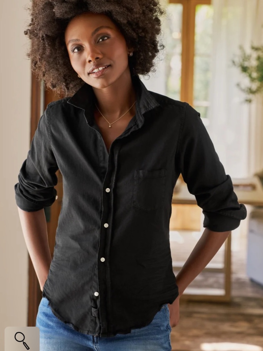 Frank & Eileen BARRY
Tailored Button-Up Shirt. Black size M. Great condition!